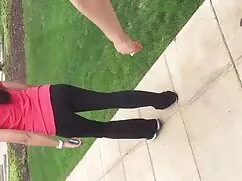 2 cô gái, và một phim xxx mbbg chàng trai chơi một trò chơi của ai có thể xử lý các kẽ